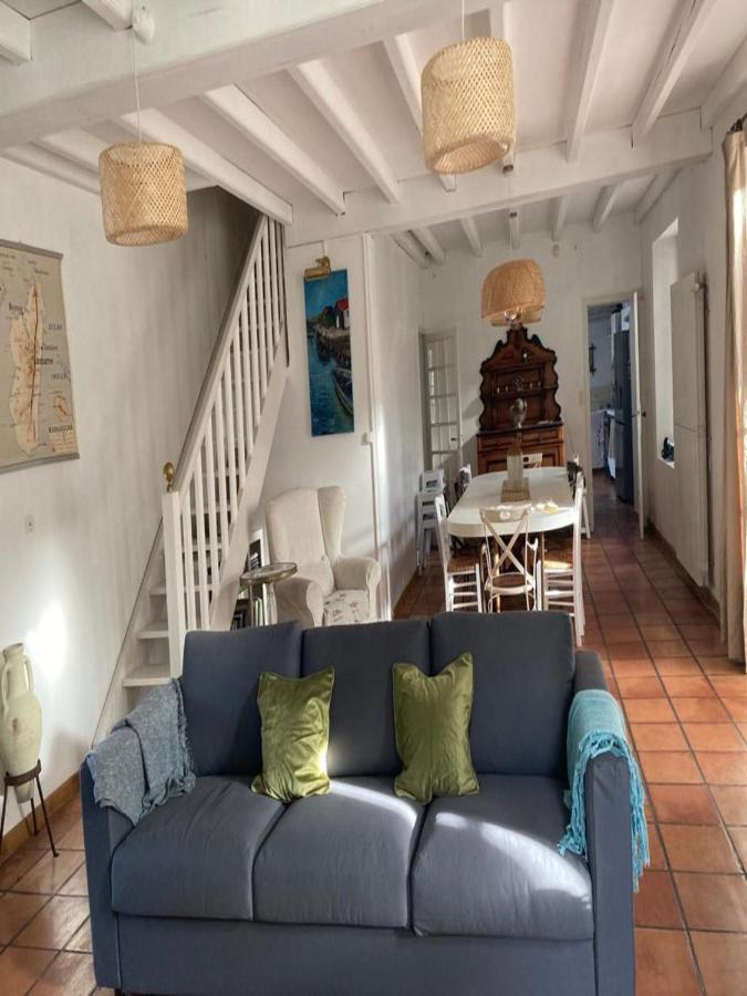 Le Chai Maison De Charme Pour Tribu Joyeuse Le Château-dʼOléron Exterior foto