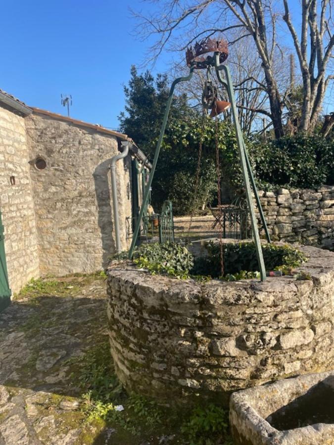 Le Chai Maison De Charme Pour Tribu Joyeuse Le Château-dʼOléron Exterior foto