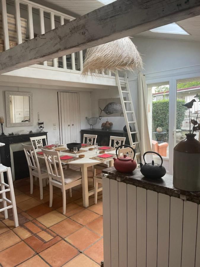 Le Chai Maison De Charme Pour Tribu Joyeuse Le Château-dʼOléron Exterior foto